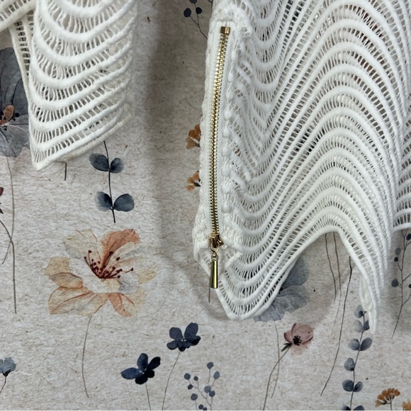 White mesh blouse - Picture 4 of 11